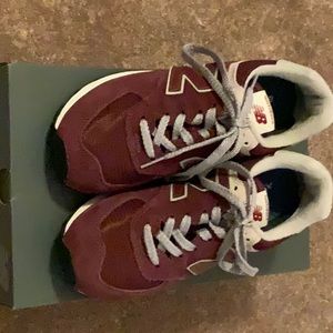 New Balance Classics - WL574RER - Size 7 Wine/Grey Casual Sneakers